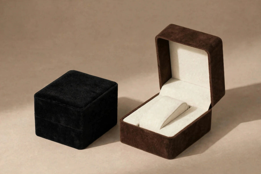 Velvet Gift Box, cover view